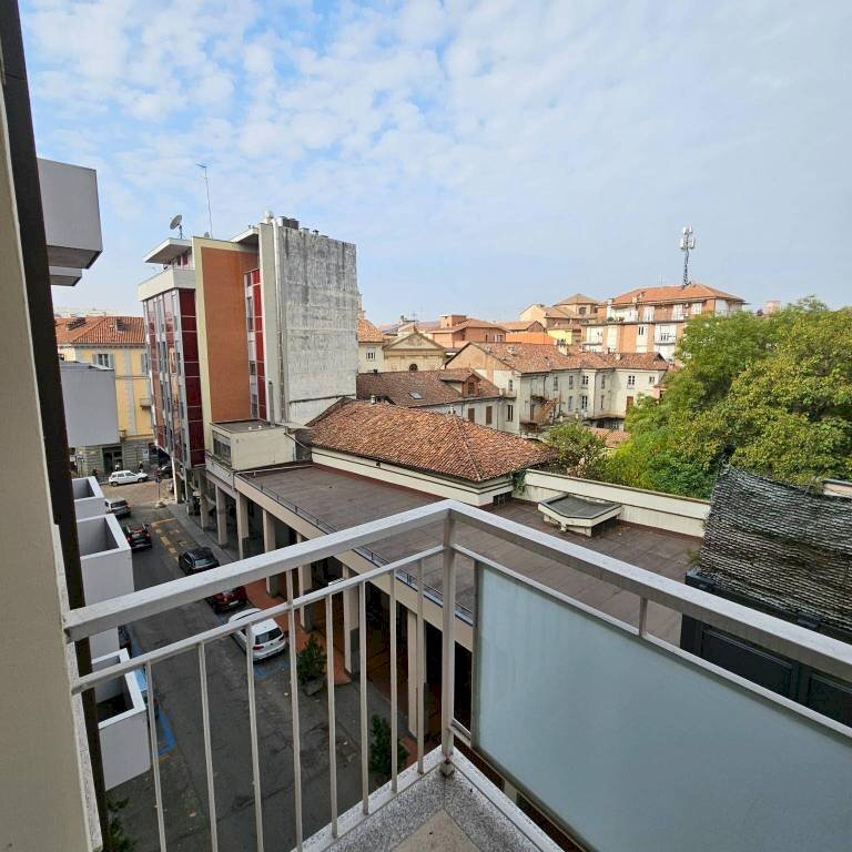 Vista - Quadrilocale via Emanuele Filiberto, Asti - foto 1