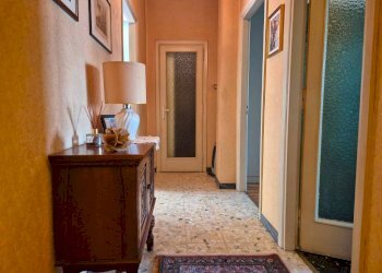 Corridoio - Quadrilocale via Pier Carlo Boggio, Cuneo (zona Centro) - foto 8