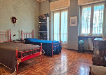 Camera da letto - Quadrilocale via Pier Carlo Boggio, Cuneo (zona Centro) - foto 10