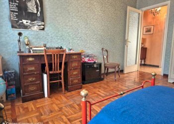 Camera da letto - Quadrilocale via Pier Carlo Boggio, Cuneo (zona Centro) - foto 14