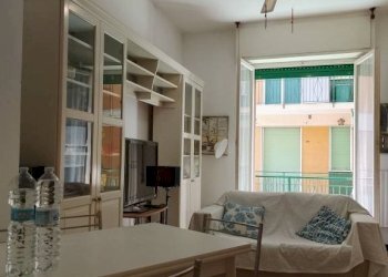 Salone - Bilocale via Privata Schiappacasse, 11, frazione San Massimo, Rapallo - foto 2