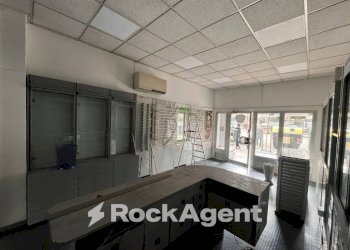 Interno non residenziale - Negozio via Prenestina, 429, Roma - foto 4