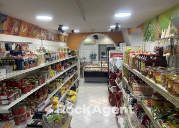 Interno non residenziale - Negozio via Bologna, Napoli - foto 6