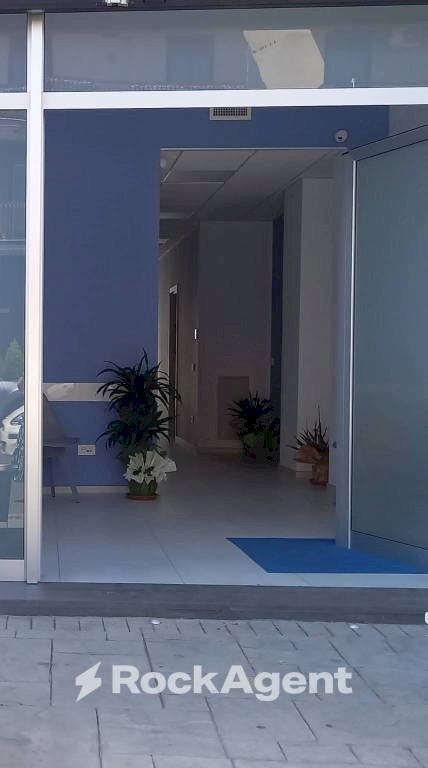 Interno palazzo - Ufficio via Nazionale, 77, Sant'Egidio del Monte Albino - foto 1