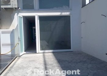 Facciata - Ufficio via Nazionale, 77, Sant'Egidio del Monte Albino - foto 22