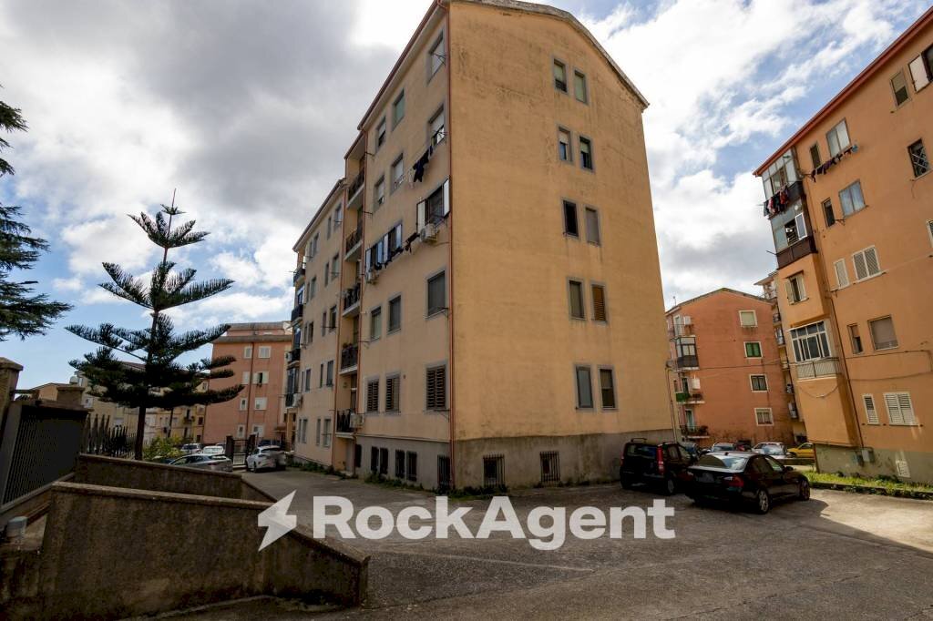Zona - Bilocale via Lorenzo Cardone, 9, Catanzaro - foto 1