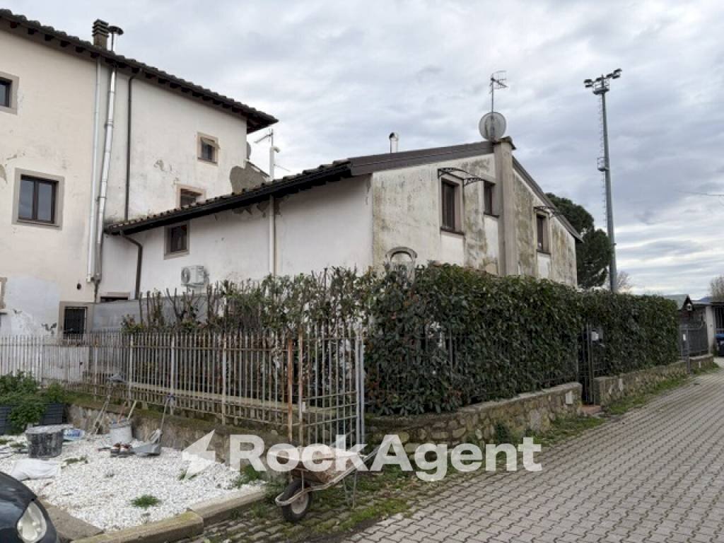 Zona - Villa a Schiera via Oglio, 15, Montemurlo - foto 1