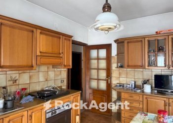 Cucina - Casa indipendente via Terroni Domenico, Borgo Val di Taro - foto 2