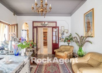 Salone - Stable - Palace via Massazza, 23, Mede - photo 15