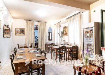 Salone - Stable - Palace via Massazza, 23, Mede - photo 18