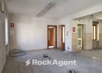 Interno non residenziale - Altro via Carlo Dellanegra, Serravalle Sesia - foto 5