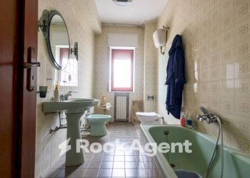 Bagno - Appartamento via Eugenio de Riso, 77, Catanzaro - foto 29
