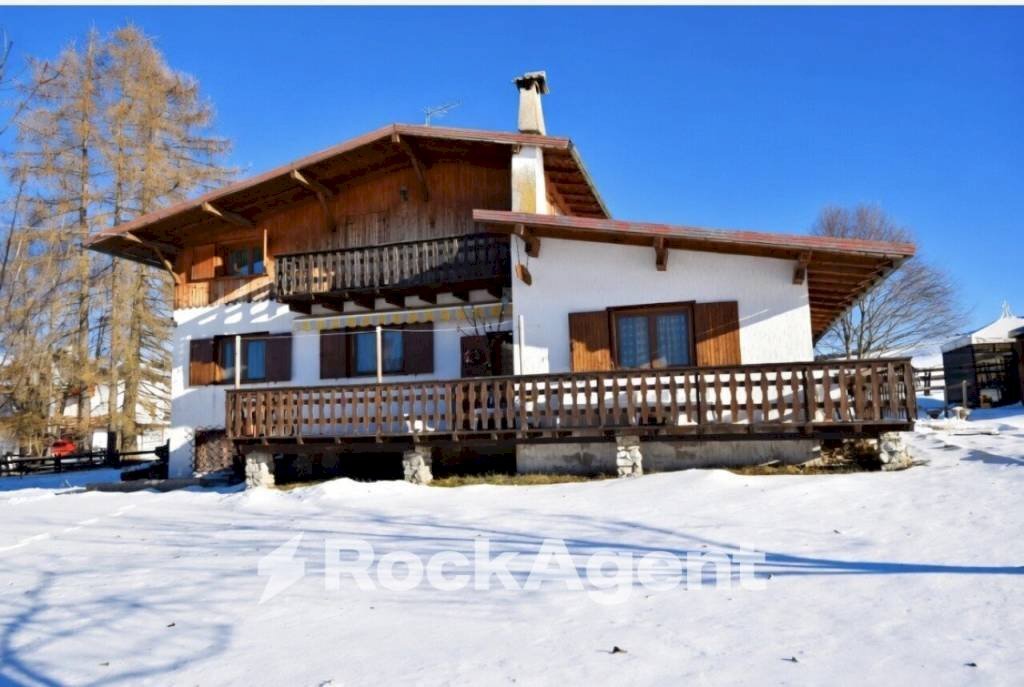 Facciata - Villa via Ekar, 70, Asiago - foto 1