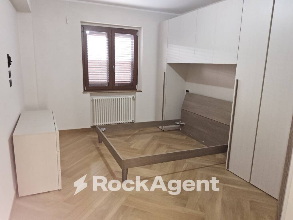 Camera da letto - Villa a Schiera strada Statale 106 Jonica, 20, Camini - foto 3