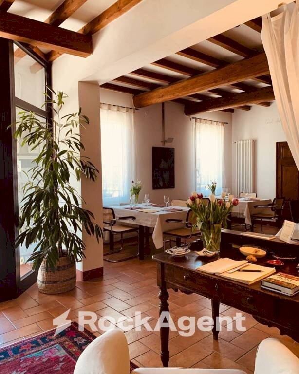 Salone - Villa via Gabbiana, 6, Castellucchio - foto 1