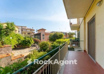 Balcone - Appartamento via Litteri, 9, Aci Castello - foto 9