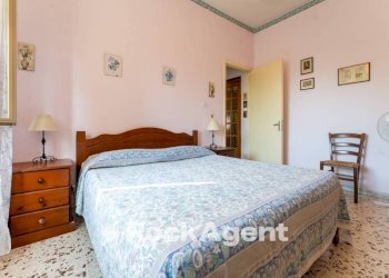 Camera da letto - Appartamento via Litteri, 9, Aci Castello - foto 22
