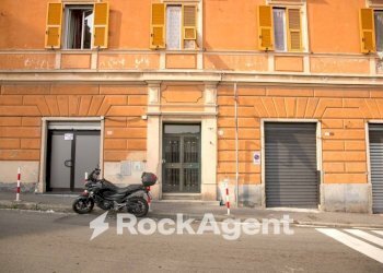 Facciata - Trilocale via Leonardo Montaldo, 21, Genova (zona Marassi) - foto 23