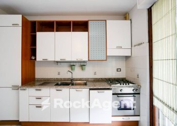 Cucina - Quadrilocale via Rocca dei Nibli, Roma - foto 13