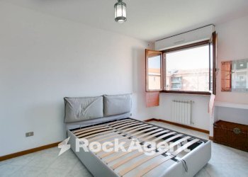 Camera da letto - Quadrilocale via Rocca dei Nibli, Roma - foto 20