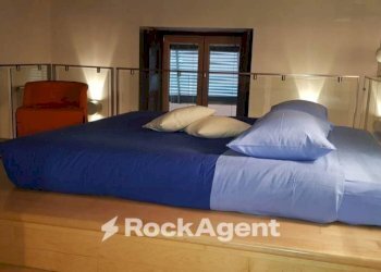 Camera da letto - Bilocale vico del Vasto a Chiaia, Napoli (zona Chiaia) - foto 11