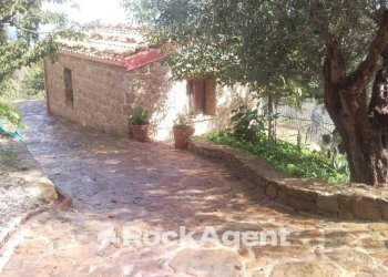 Giardino - Rustic contrada Pantano, Reitano - photo 4