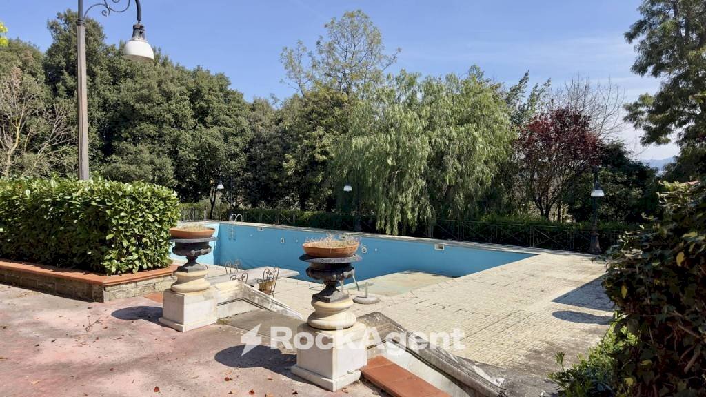 Piscina - Villa via Colle Scarano, 79, Velletri - foto 1