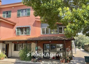 Facciata - Villa via Colle Scarano, 79, Velletri - foto 31