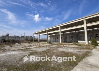 Terreno - Shed strada Statale 107 Silana Crotonese, Crotone - photo 7