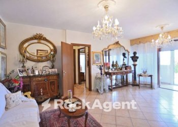 Salone - Trilocale via Giorgio Bo, 35, Roma - foto 4