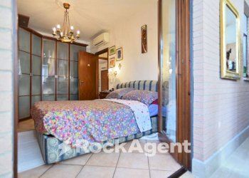 Camera da letto - Trilocale via Giorgio Bo, 35, Roma - foto 29