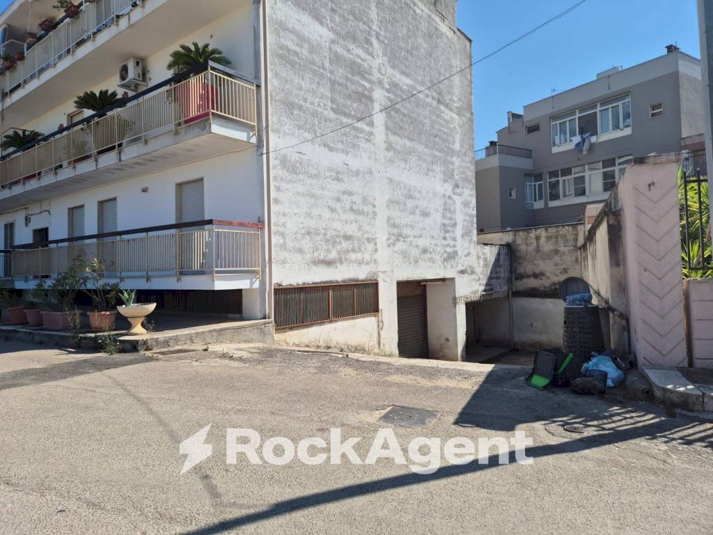 Facciata - Warehouse via Mentana, Bitonto - photo 3