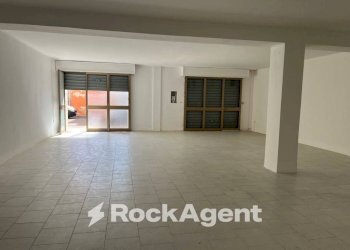 Magazzino - Shop via Aurelio Saffi, Trepuzzi - photo 9