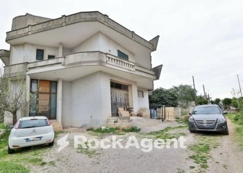 Facciata - Villa via Lucia Preite, 46, Taurisano - photo 33