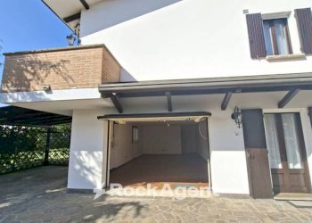 Facciata - Villa via Giovanni Pascoli, 2, Selvazzano Dentro - foto 9