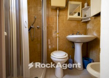 Bagno - One-room apartment vicolo II Agricoltori, Catanzaro - photo 14