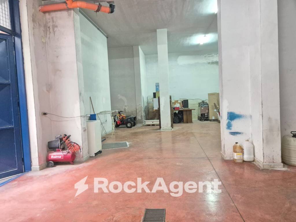 Interno non residenziale - Garage - Autosilos - Parcheggio via la Sorsa S., 10, Bitritto - foto 3