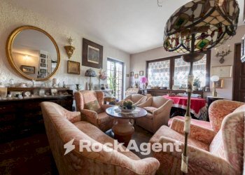 Salone - Villa viale Grigna, 28, Camparada - foto 1