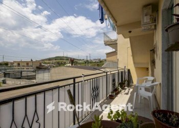 Balcone - Three-room apartment viale dei Tulipani, 183, Catanzaro - photo 1
