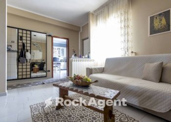 Salone - Three-room apartment viale dei Tulipani, 183, Catanzaro - photo 8
