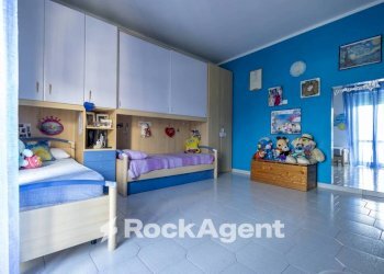 Camera da letto - Three-room apartment viale dei Tulipani, 183, Catanzaro - photo 24