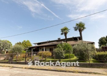 Facciata - Villa via E. H. Grieg, Saronno - foto 40