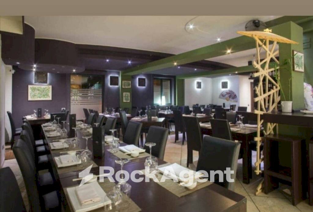 Interno non residenziale - Ristorante piazza Cesare Terranova, Parabita - foto 3