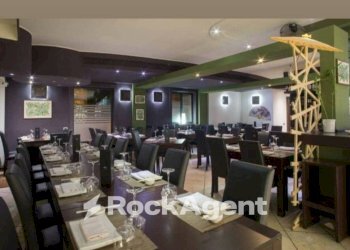 Interno non residenziale - Ristorante piazza Cesare Terranova, Parabita - foto 3