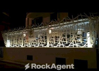 Facciata - Ristorante piazza Cesare Terranova, Parabita - foto 4