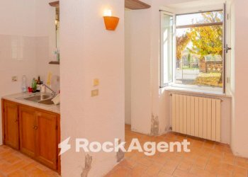 Stanza non arredata - Casa indipendente via Circonvallazione, 19, Castiglione Tinella - foto 4