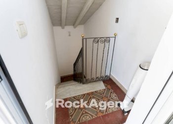 Scala - Casa indipendente via Vicario Nicolosi, 14, Aci Castello - foto 8