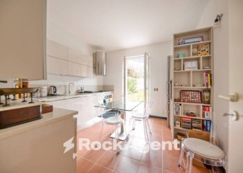 Cucina - Trilocale Frazione San Bartolomeo, Sori - foto 6