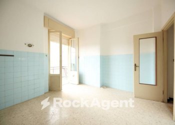 Cucina - Quadrilocale via Santa Maria Assunta di Nervi, Genova (zona Quarto) - foto 9