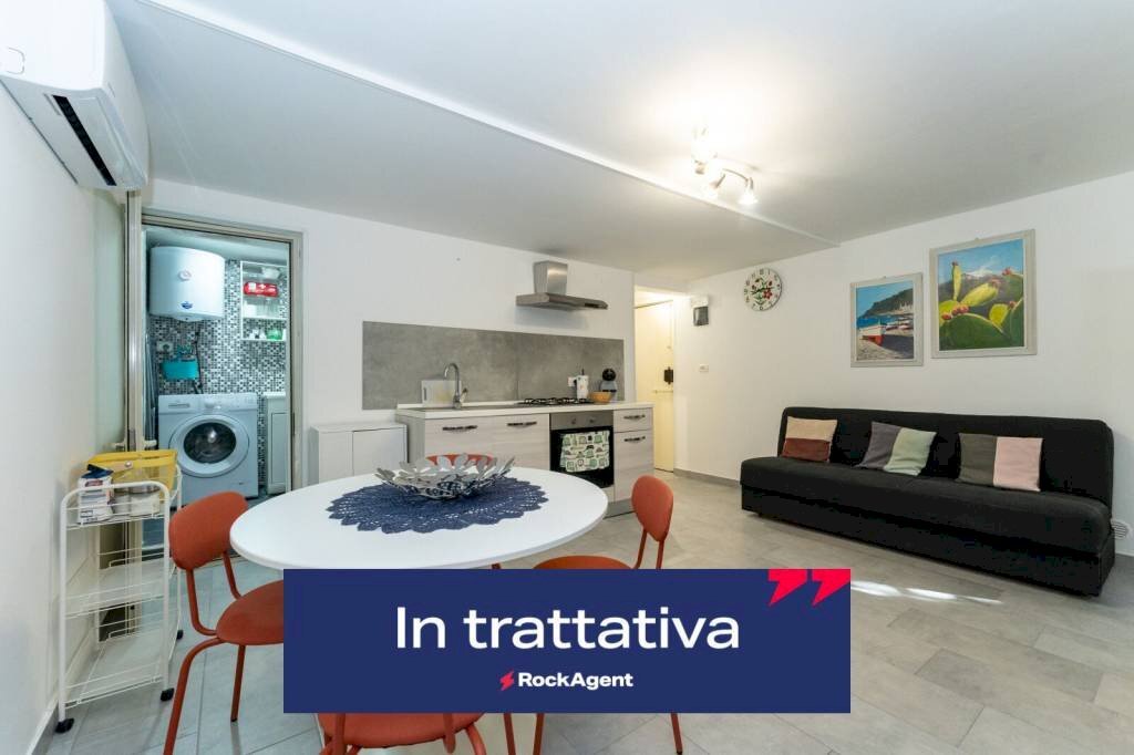 Salone - Bilocale via Vittorio Emanuele Orlando, 32, Catania - foto 2